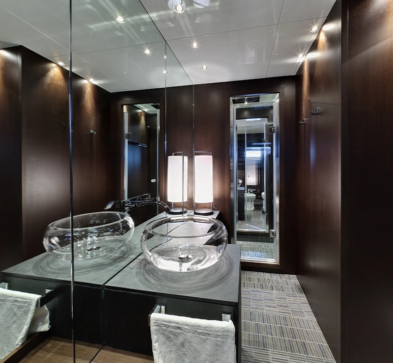 lavandino in vetro - architettura vetro - givrem_mobility