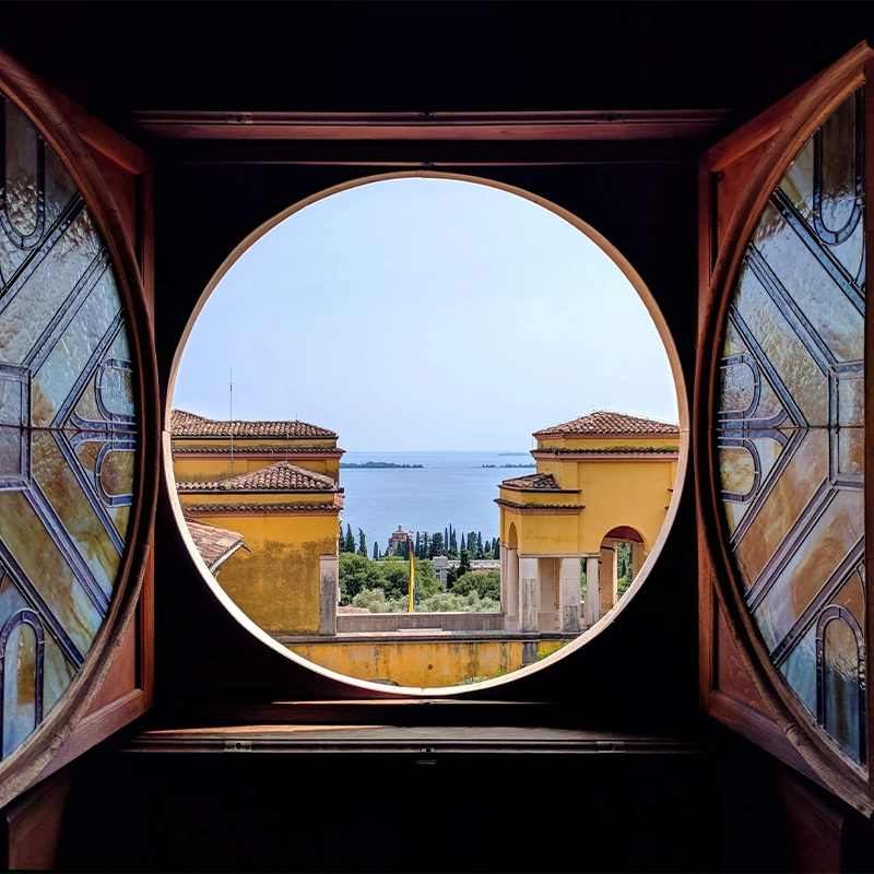 rosone vetrata - vetro in architettura - givrem_hospitality